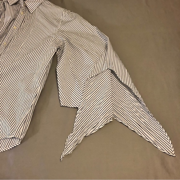 Lauren Ralph Lauren Button Down Bell Sleeve Striped Shirt Size Large - Picture 8 of 8